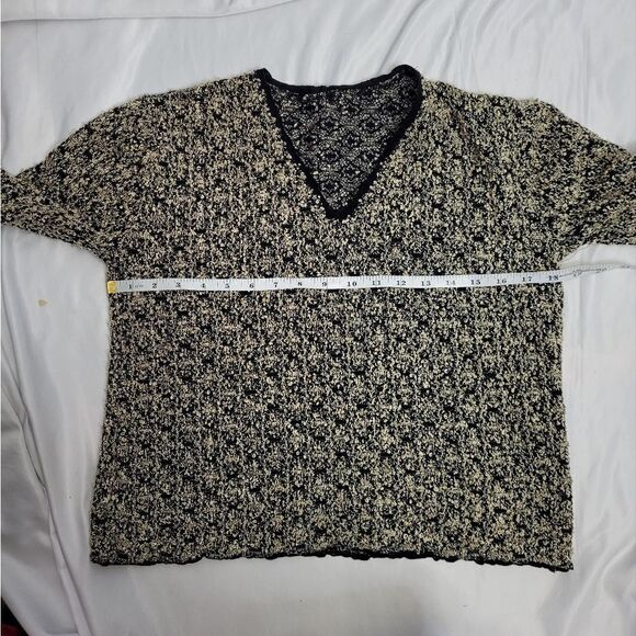 AKRIS lamb leather skirt with trim and matching v-neck top set 12 - Picture 12 of 13
